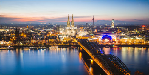 Nightlife city photo of Cologne in Germany.