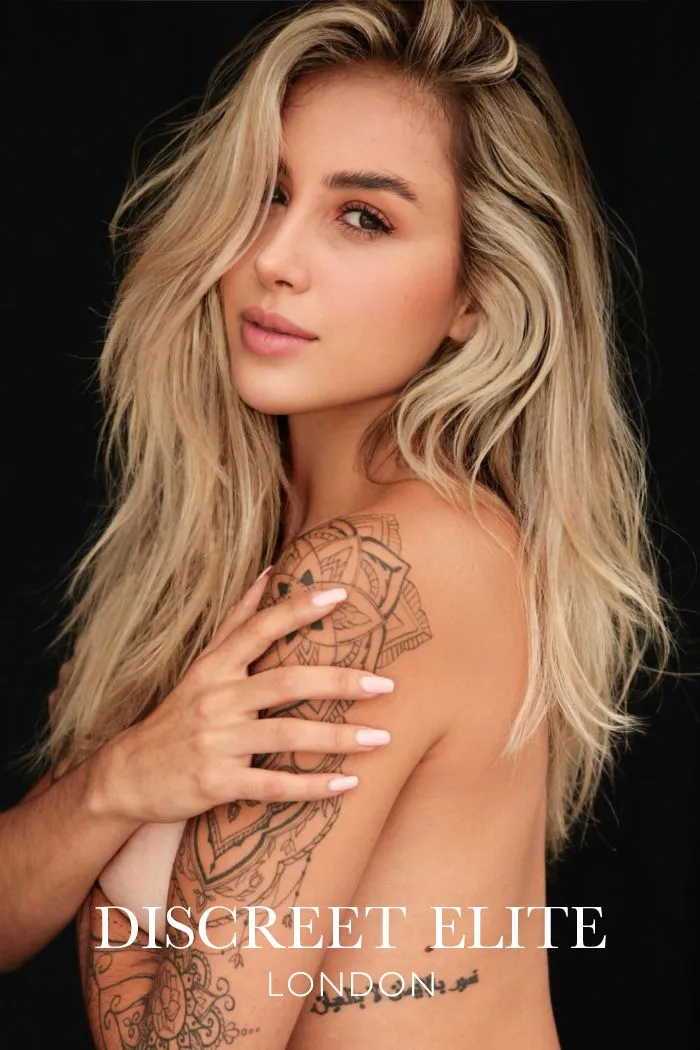 Lia profile image elite open minded escort