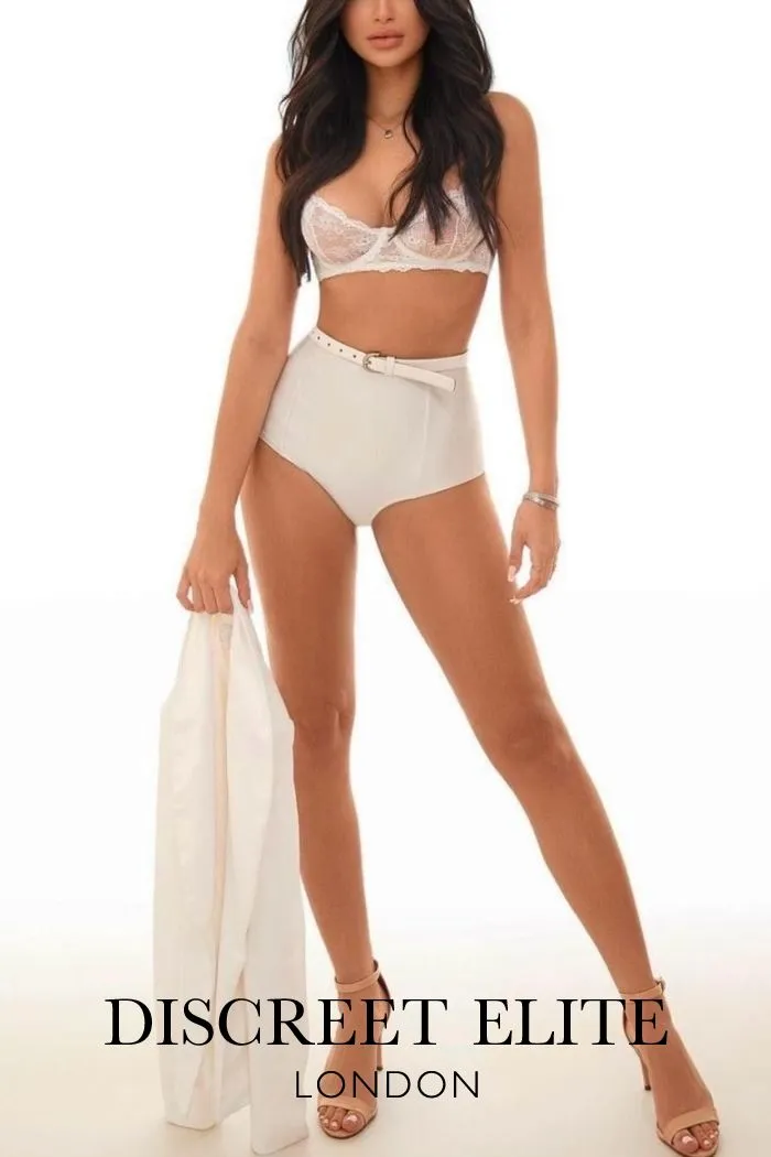 Zoe profile image high class brazilian for couples escort